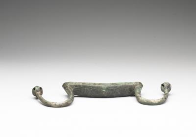 图片[2]-Bow-shaped object with cicada pattern, late Shang to early Western Zhou period, c. 11th century BCE-China Archive